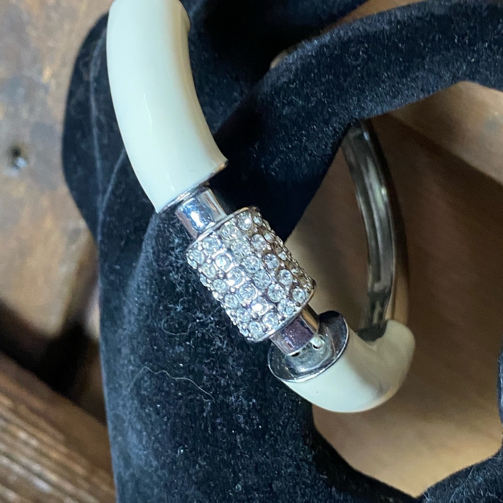 Lia Sophia Stretch Bracelet